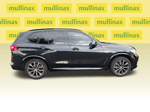 Used 2022 BMW X5 xDrive40i w/ M Sport Package AWD/4WD image 2