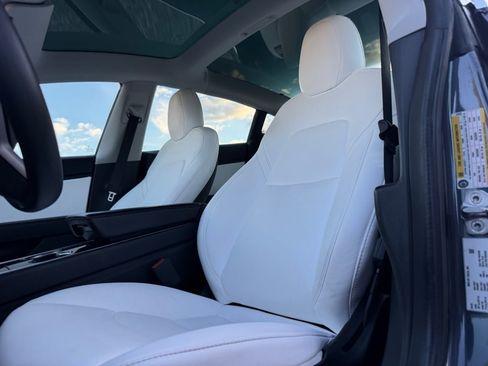 Used 2020 Tesla Model 3 Performance image 17