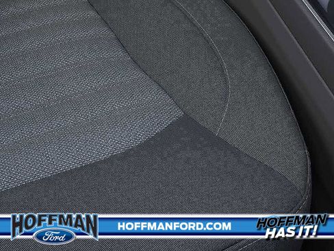 Used 2023 Ford Edge SE image 70