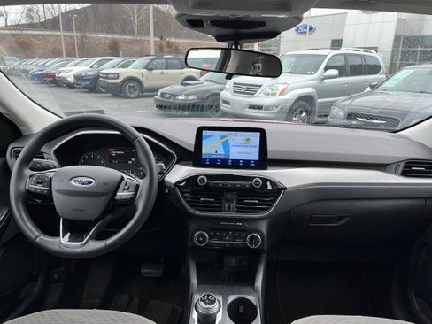 Certified 2022 Ford Escape SE w/ Cold Weather Package image 13