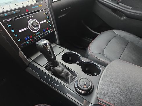 Used 2018 Ford Explorer Sport AWD/4WD image 23