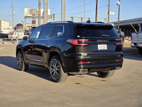 New 2026 GMC Acadia Denali Ultimate w/ LPO, Floor Liner Package image 4