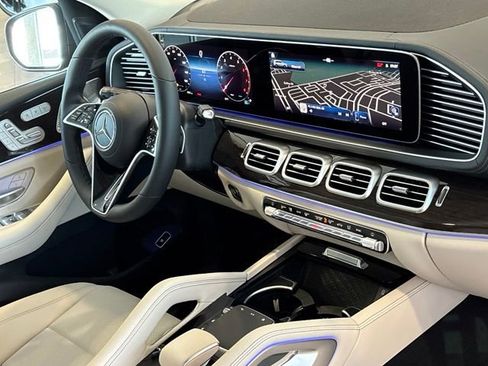 New 2026 Mercedes-Benz GLS 450 4MATIC image 29