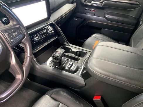 Used 2023 GMC Sierra 1500 AT4 w/ AT4 Premium Package AWD/4WD image 20