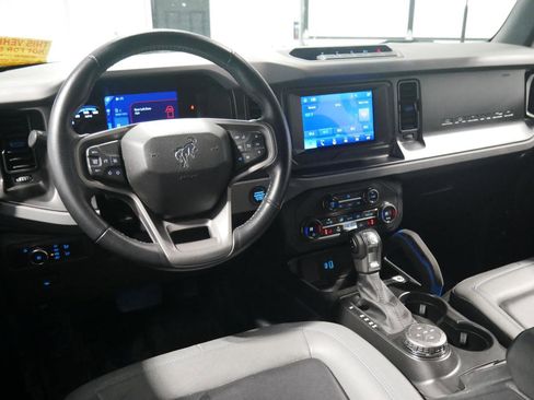 Certified 2023 Ford Bronco Black Diamond w/ Sasquatch Package image 13