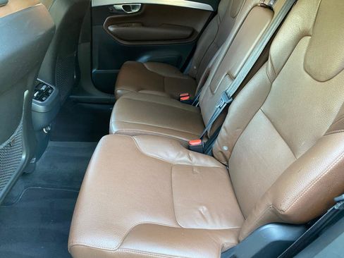 Used 2019 Volvo XC90 T5 Momentum AWD/4WD image 34