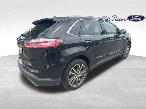 Used 2020 Ford Edge Titanium FWD image 4
