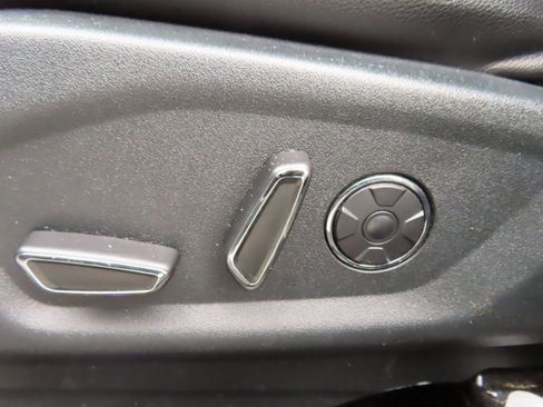 Used 2018 Ford Explorer Limited w/ Equipment Group 301A image 24