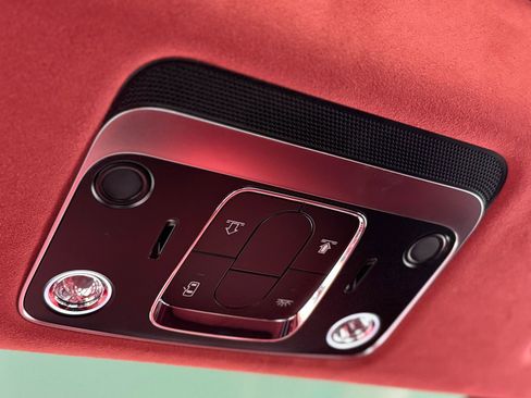 New 2025 Bentley Flying Spur Plug-In Hybrid image 28