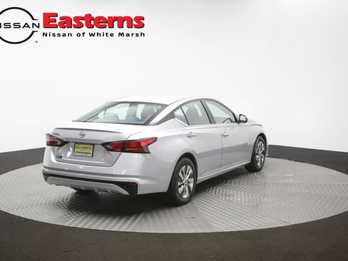 Used 2023 Nissan Altima 2.5 S FWD image 39