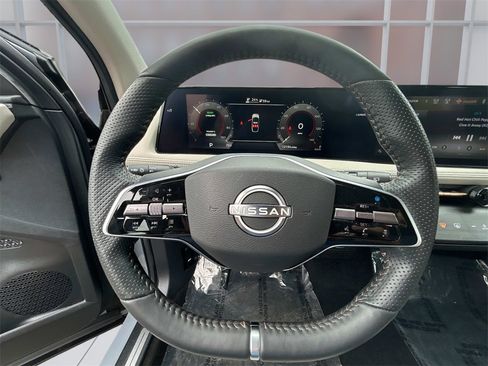 Used 2024 Nissan Ariya AWD image 21