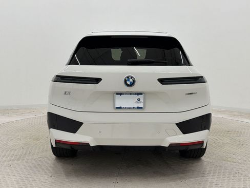 Used 2024 BMW iX xDrive50 w/ Sport Package AWD/4WD image 10