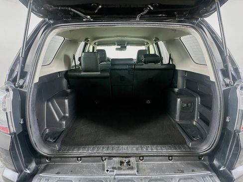 Used 2021 Toyota 4Runner SR5 Premium AWD/4WD image 28
