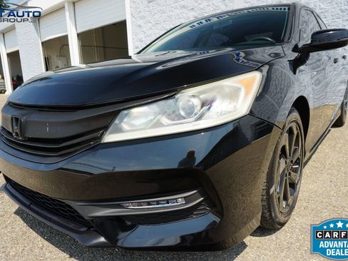 Used 2016 Honda Accord EX image 5
