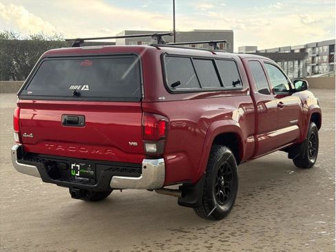 Used 2021 Toyota Tacoma SR5 AWD/4WD image 8