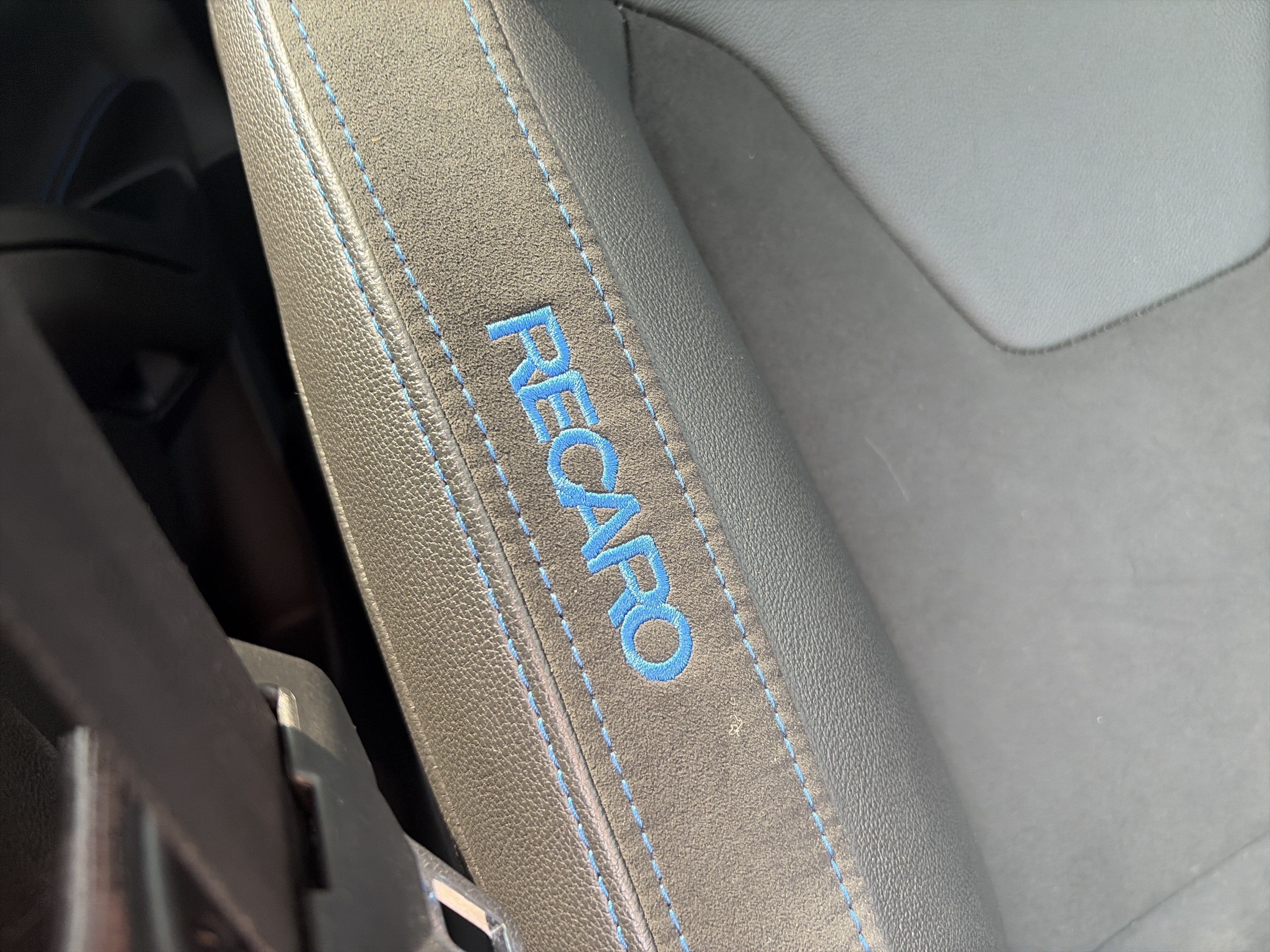 Used 2017 Ford Focus RS AWD/4WD image 31