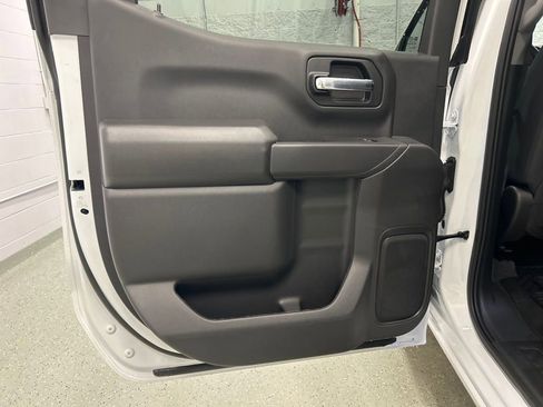 Used 2023 Chevrolet Silverado 1500 Custom AWD/4WD image 18