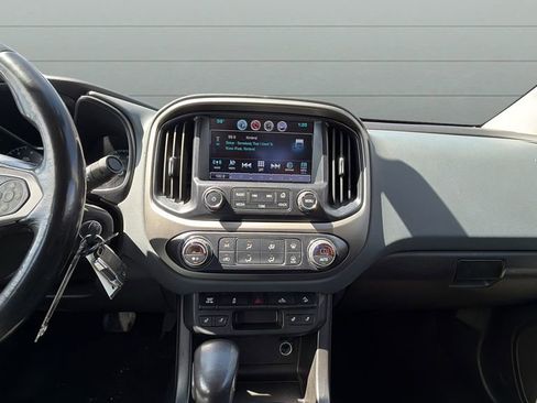 Used 2017 Chevrolet Colorado Z71 image 11