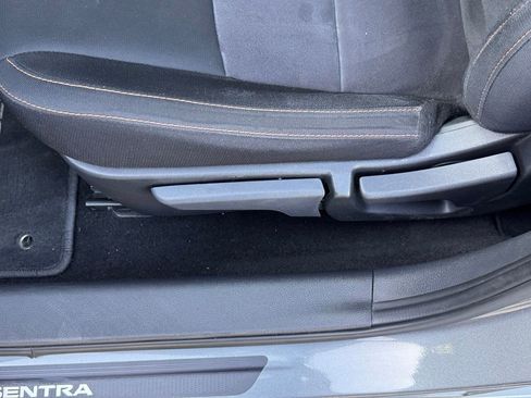 Certified 2022 Nissan Sentra SR w/ Electronics Package FWD image 12