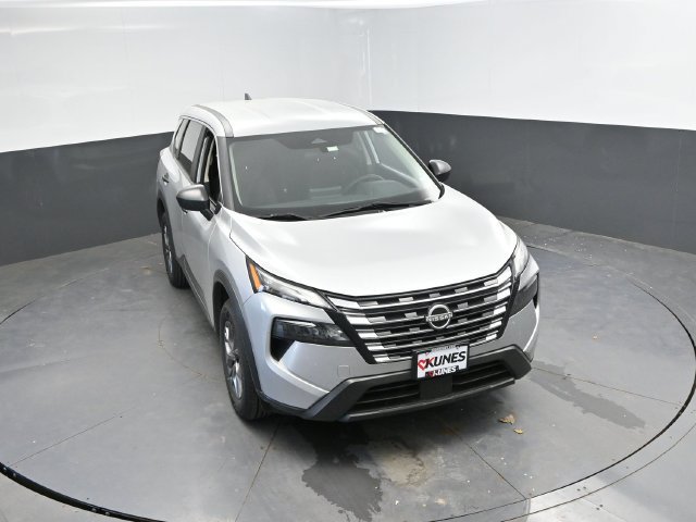 Used 2024 Nissan Rogue S AWD/4WD image 38