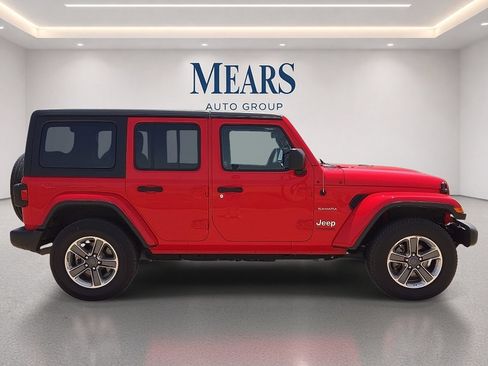 Used 2020 Jeep Wrangler Unlimited Sahara AWD/4WD image 6