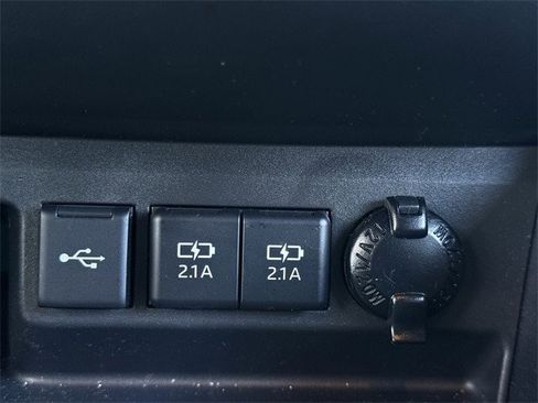 Used 2021 Toyota Highlander XSE image 21