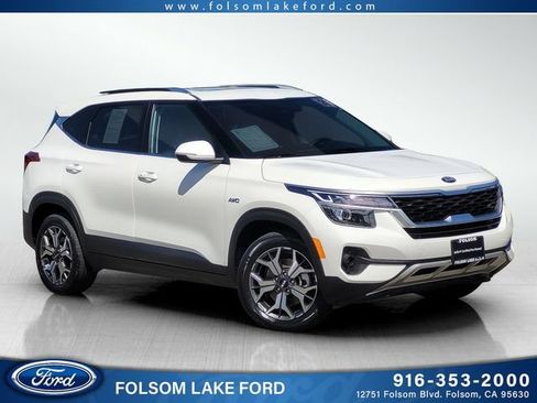 Used 2021 Kia Seltos EX AWD/4WD image 1
