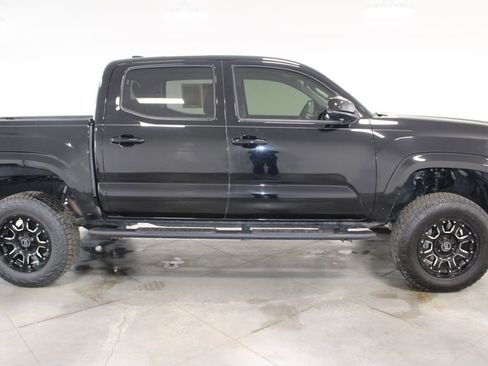 Used 2023 Toyota Tacoma SR image 11