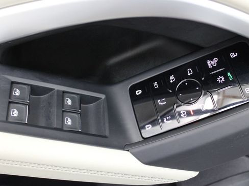 Used 2025 Audi Q5 Premium Plus AWD/4WD image 19