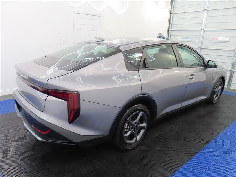Used 2025 Kia K4 FWD image 13