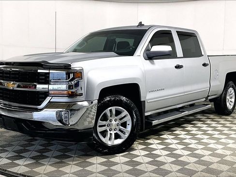 Used 2018 Chevrolet Silverado 1500 LT w/ All Star Edition image 2