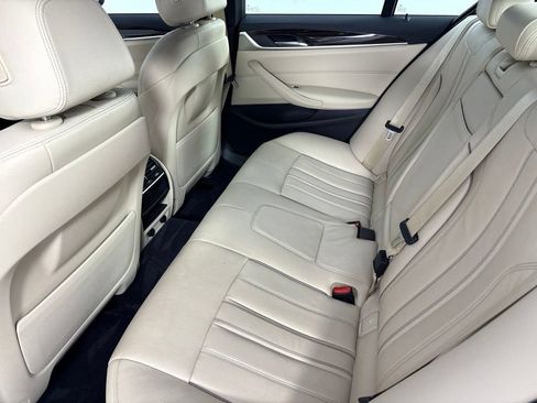 Used 2019 BMW 530i xDrive w/ Convenience Package AWD/4WD image 17