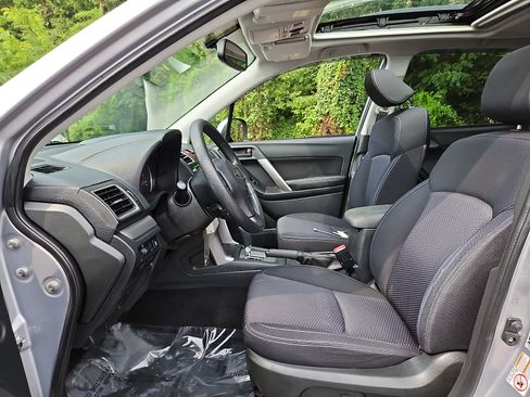 Used 2016 Subaru Forester 2.5i Premium w/ Popular Package #2 AWD/4WD image 11