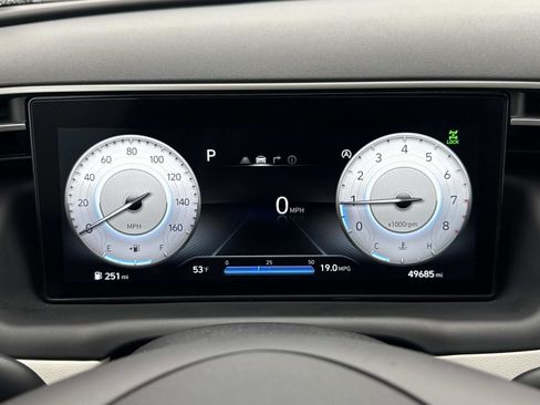 Used 2023 Hyundai Tucson Limited w/ Cargo Package image 12