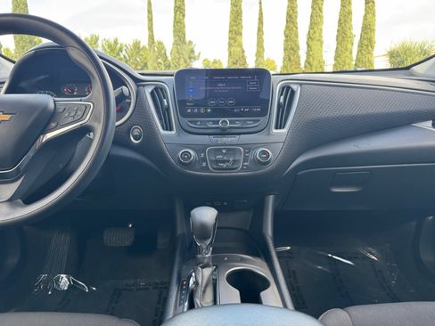 Used 2023 Chevrolet Malibu LS image 15