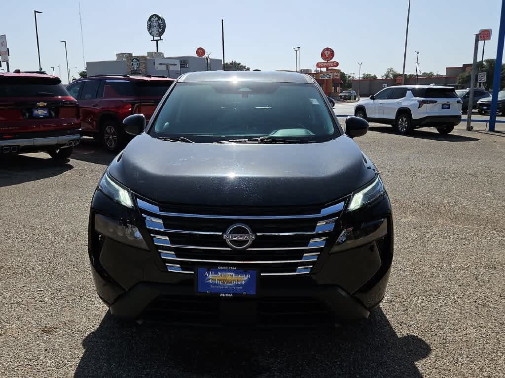 Used 2025 Nissan Rogue SV FWD image 3