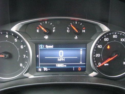 Used 2024 GMC Terrain SLE AWD/4WD image 17