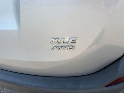 Used 2014 Toyota RAV4 XLE AWD/4WD image 11