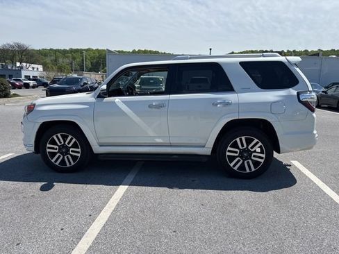 Used 2023 Toyota 4Runner Limited AWD/4WD image 6