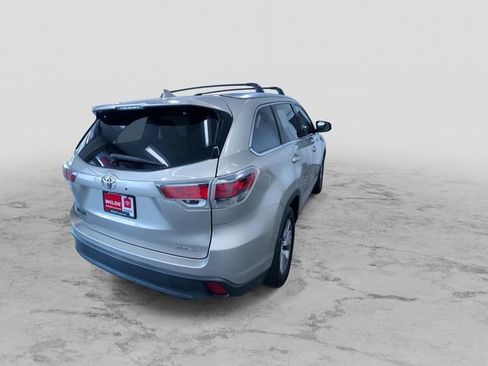 Used 2015 Toyota Highlander XLE image 9
