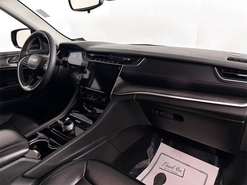 Used 2023 Jeep Grand Cherokee Limited image 26