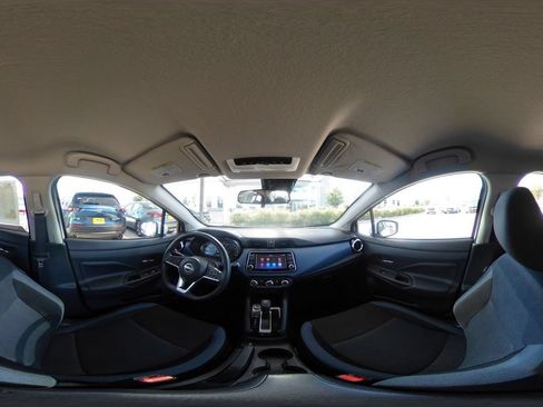 Used 2025 Nissan Versa SV FWD image 41