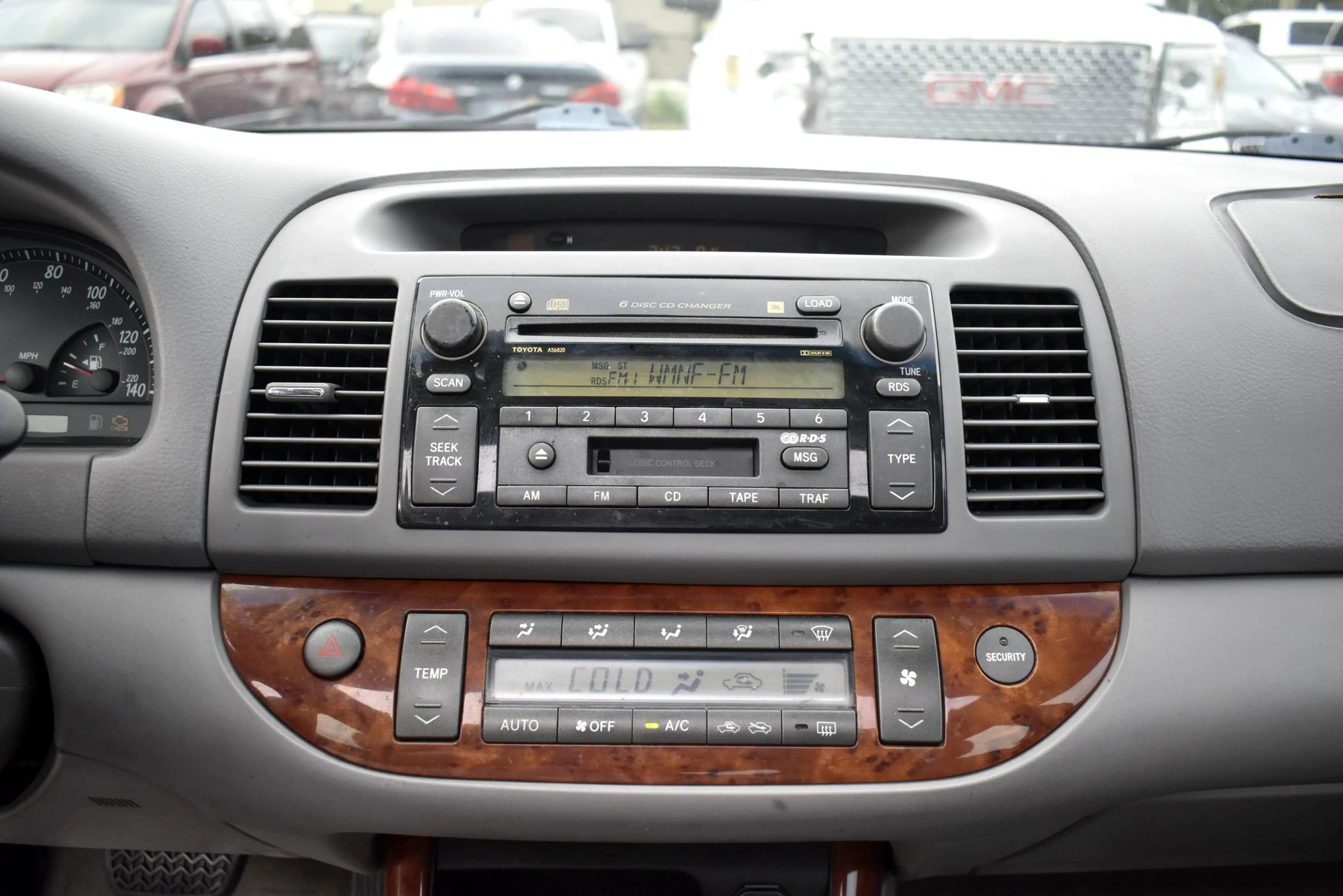 Used 2002 Toyota Camry LE FWD image 15
