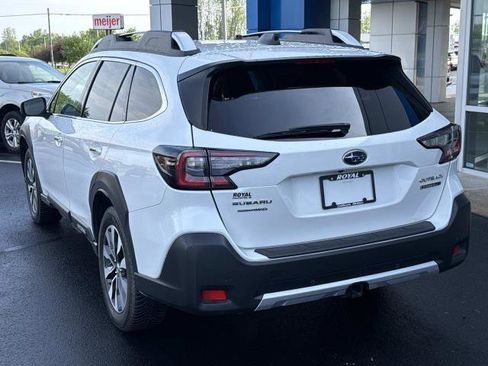 Used 2023 Subaru Outback Touring XT AWD/4WD image 4