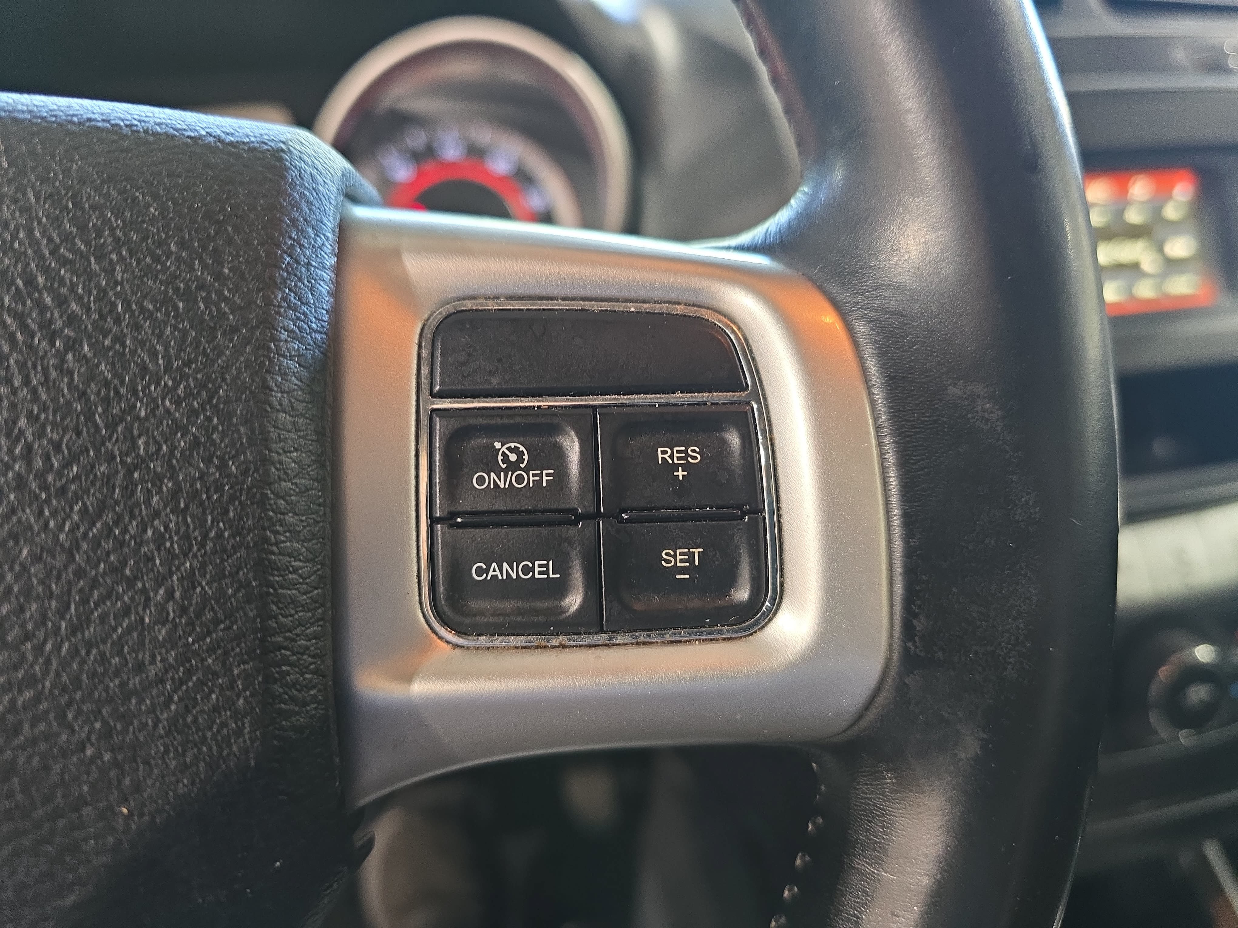 Used 2018 Dodge Journey SXT w/ Connectivity Group FWD image 19