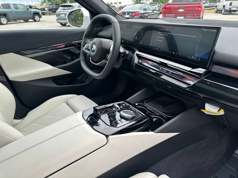New 2026 BMW 530i xDrive w/ Premium Package AWD/4WD image 26