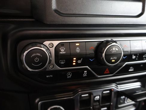 Used 2023 Jeep Wrangler Unlimited Sport AWD/4WD image 45