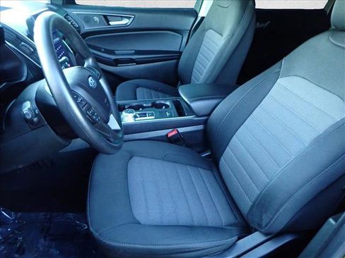 Used 2023 Ford Edge SE w/ Black Appearance Package image 11