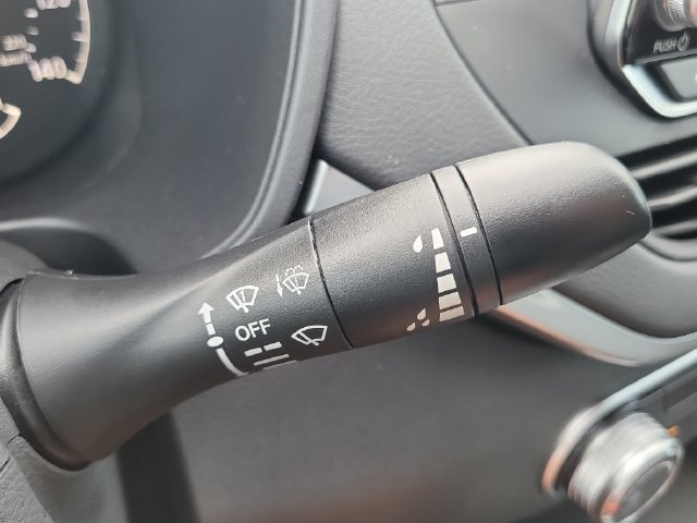 Used 2025 Nissan Altima 2.5 S FWD image 28
