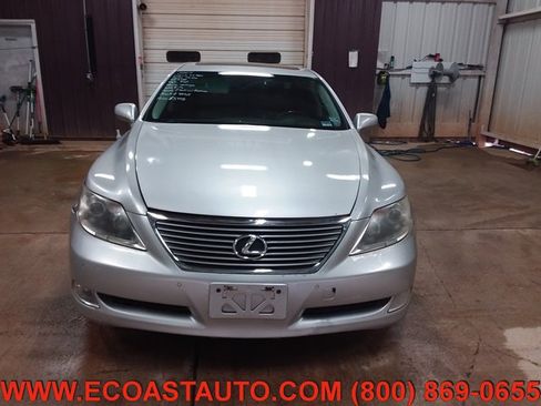 Used 2007 Lexus LS 460 L RWD image 8